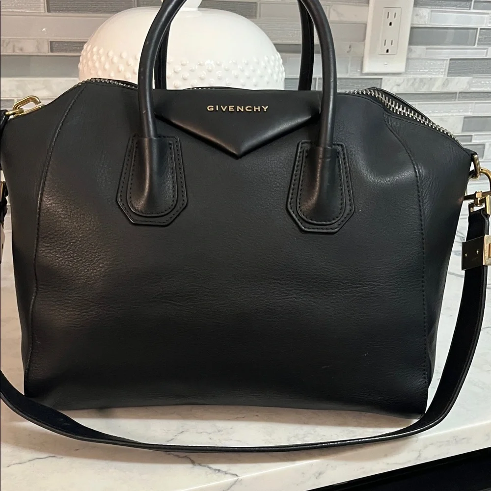 Givenchy Antigona Black Leather Satchel - large